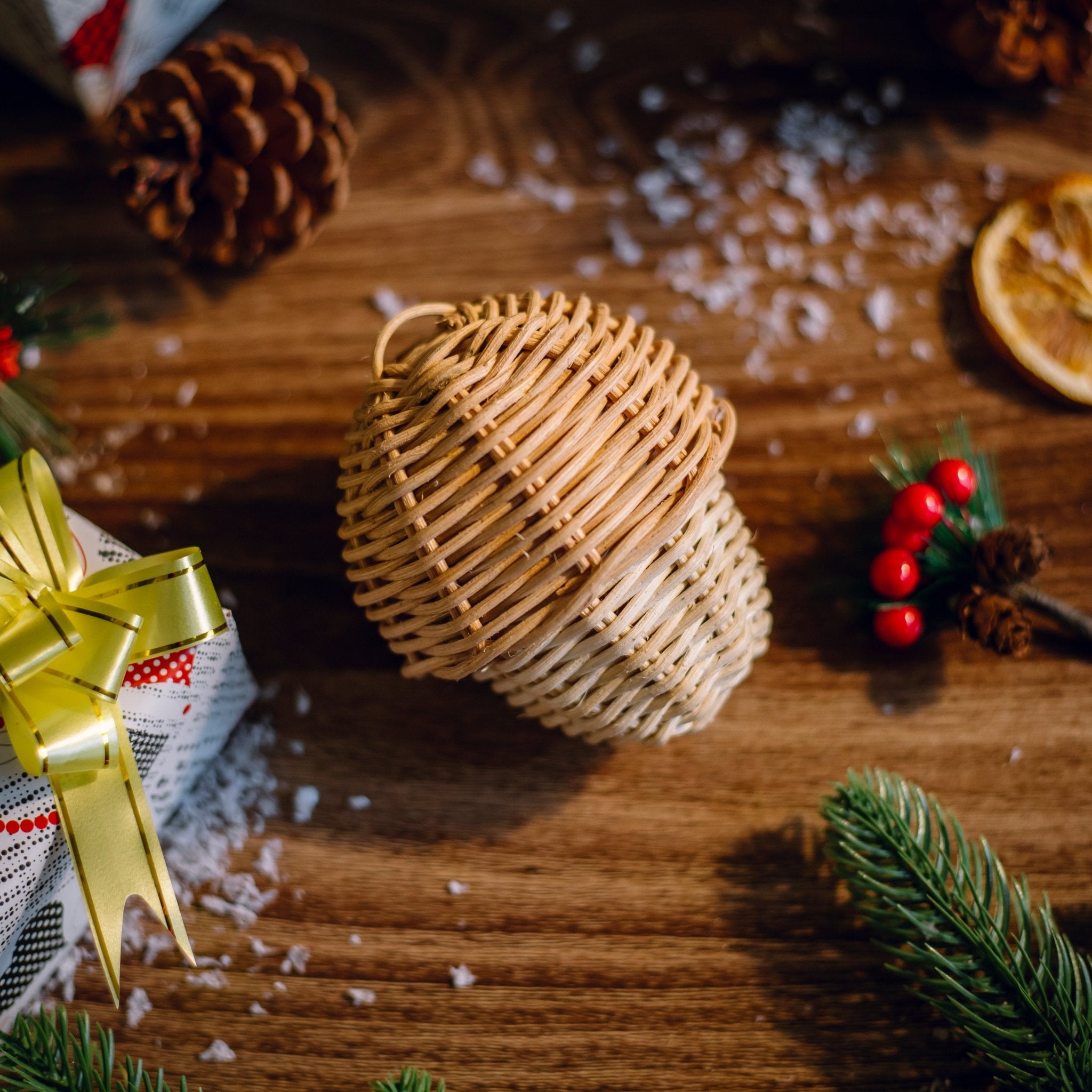 Christmas Ornaments - Rattan acorns - Artisanal Homes