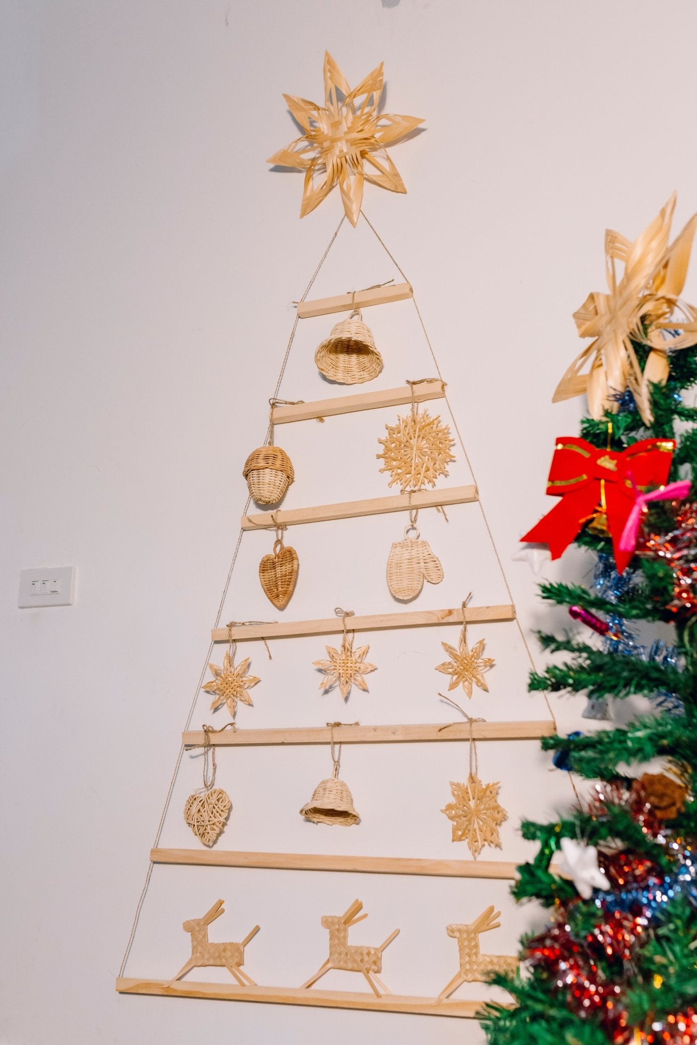 Wall Christmas Tree - Artisanal Homes