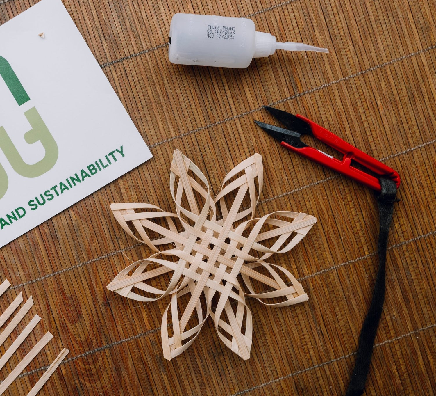 Winter decor - Mini Snowflake - Bamboo - Artisanal Homes