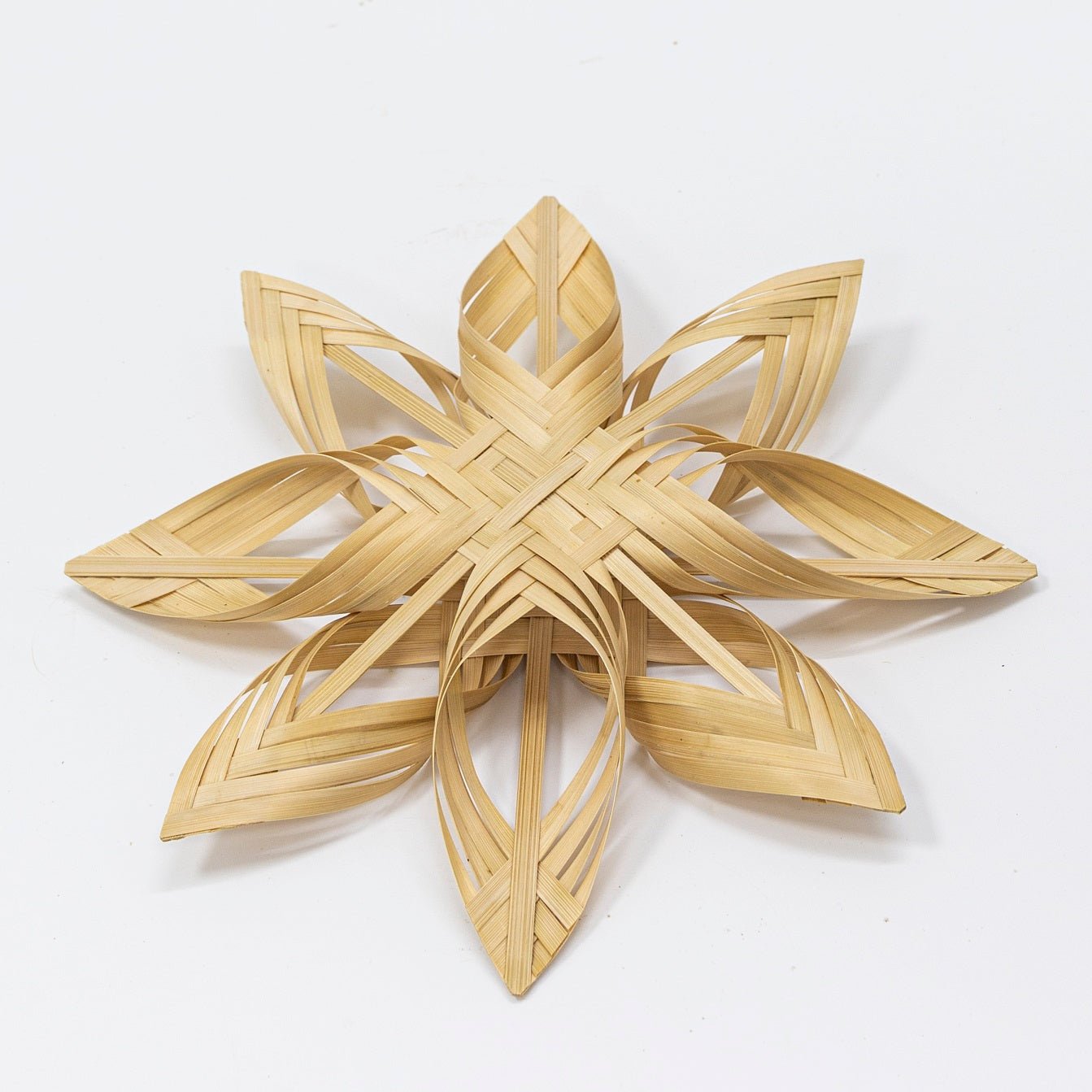 Winter decor - Snowflake - Bamboo - Artisanal Homes
