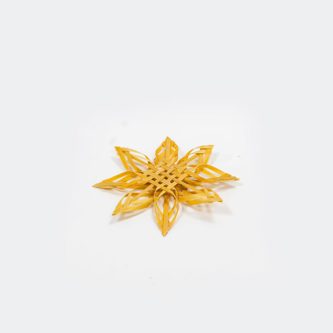 Bamboo Snowflakes (10 cm) - Artisanal Homes